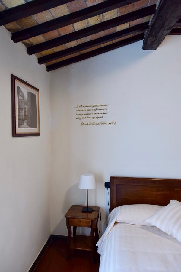 Residenza Le Logge Bed & Breakfast Gubbio Exterior photo